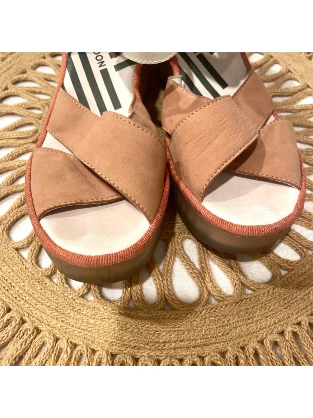 Fly London Bace Platform Wedge Sandal Pink White Leather Size EU 38 Artsy Chic